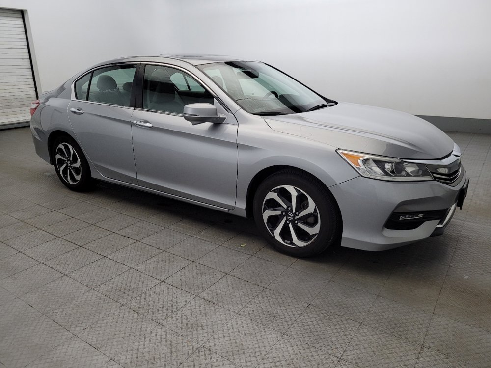Used 2017 Honda Accord EX-L image 11