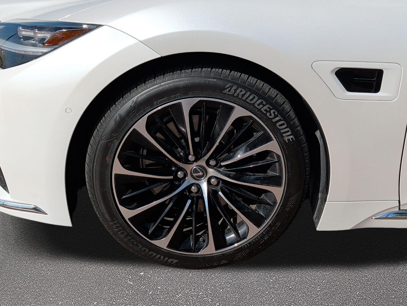Certified 2022 Lexus LS 500h AWD w/ Luxury Package image 7