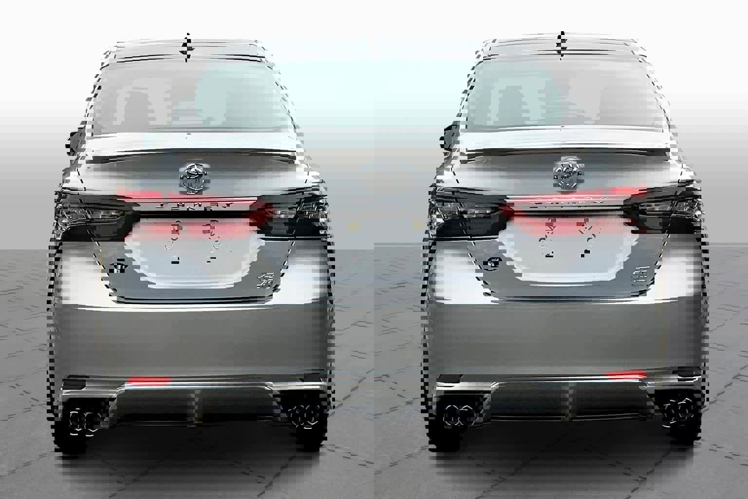 Used 2023 Toyota Camry XSE w/ Cold Weather Package image 5