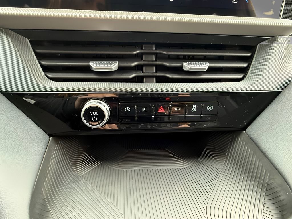 New 2026 Ford Explorer ST-Line w/ ST-Line Street Pack image 25