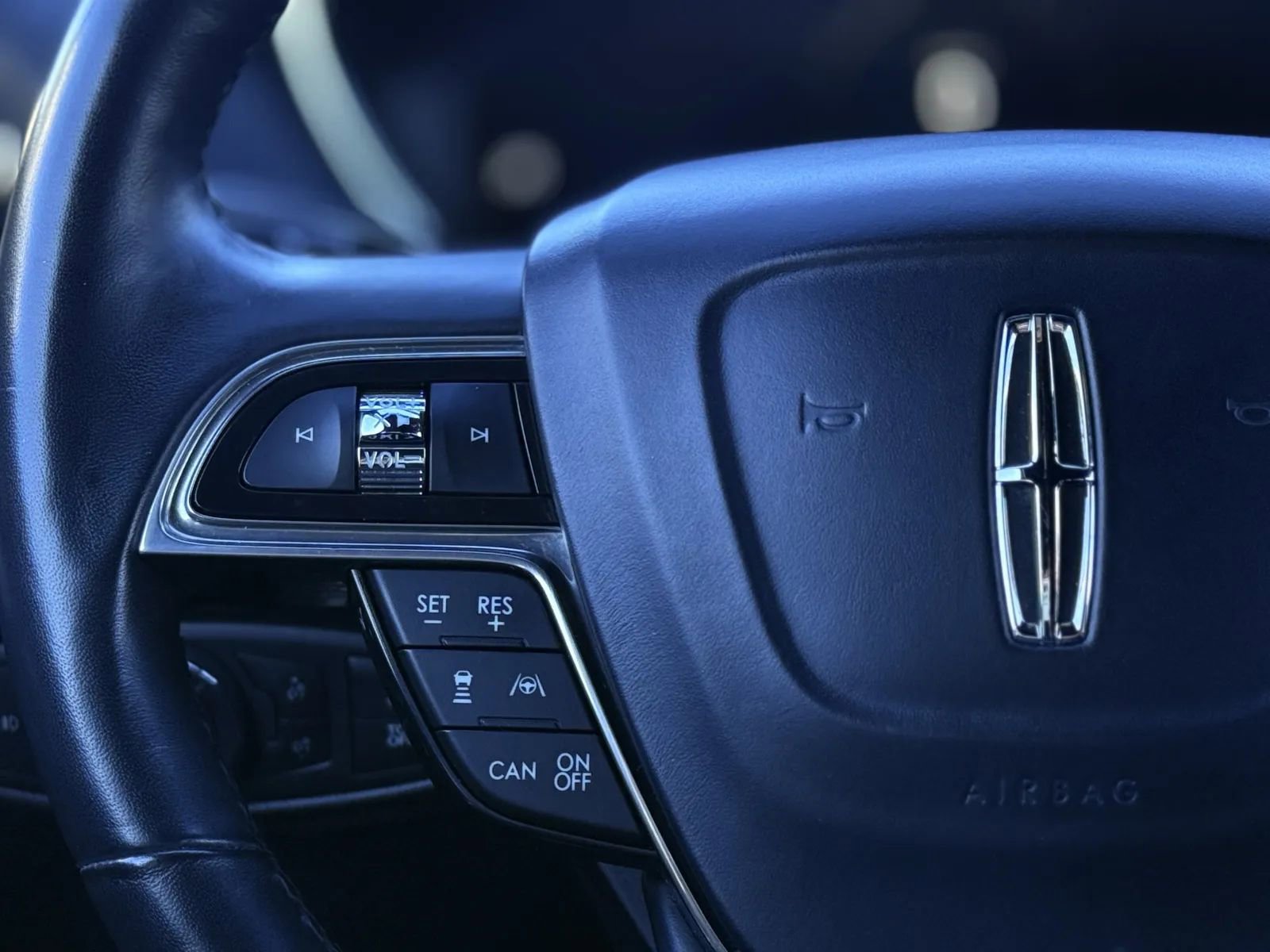 Used 2019 Lincoln Nautilus Reserve image 22