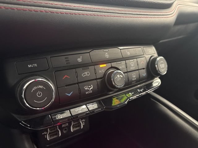 Used 2024 Dodge Durango GT AWD/4WD image 38