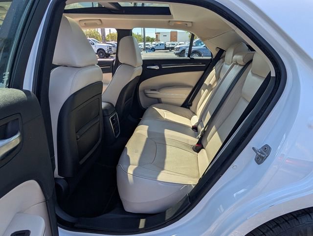 Used 2016 Chrysler 300 C image 8