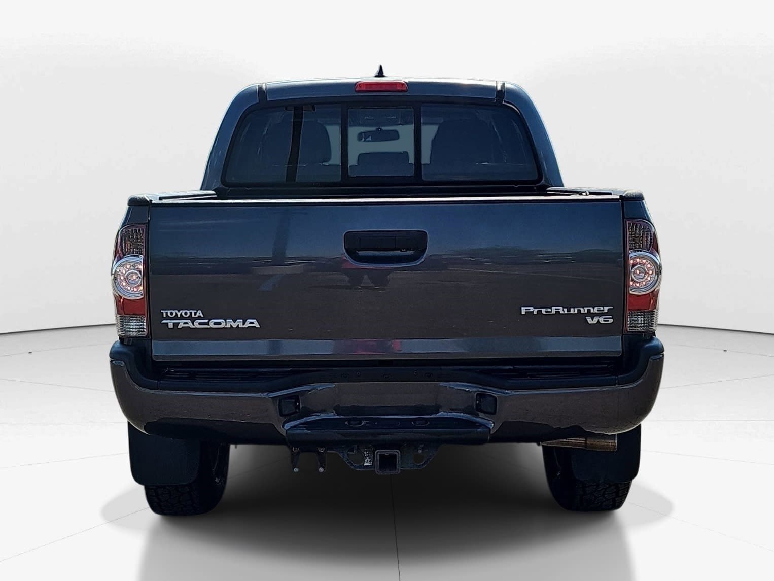 Used 2015 Toyota Tacoma PreRunner w/ TRD Sport Package RWD image 4