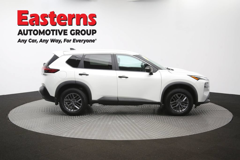 Used 2023 Nissan Rogue S AWD/4WD image 40