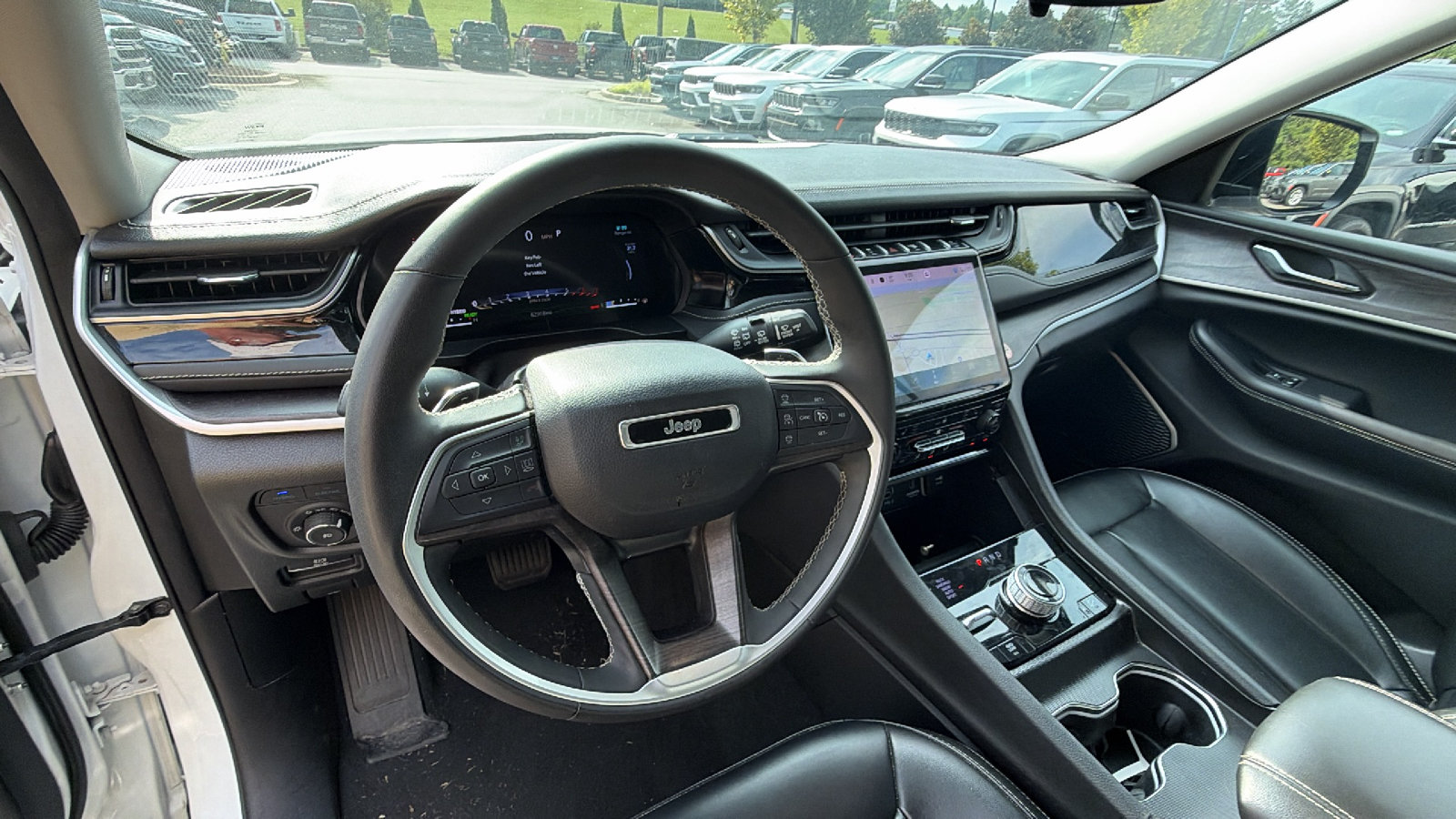 Used 2024 Jeep Grand Cherokee Limited 4xe AWD/4WD image 25