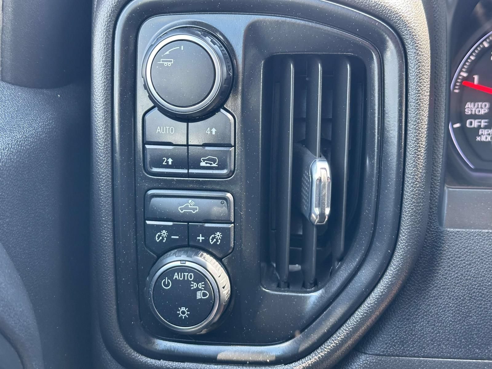 Certified 2022 Chevrolet Silverado 1500 Custom w/ LPO, Dark Essentials Package AWD/4WD image 15