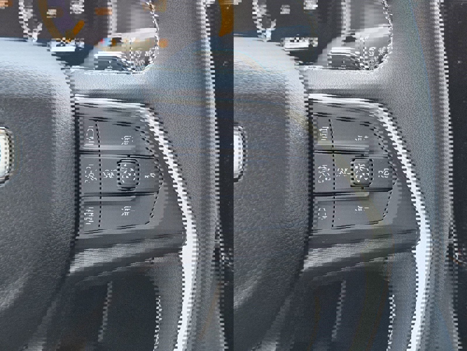 New 2025 Jeep Grand Cherokee Altitude image 30