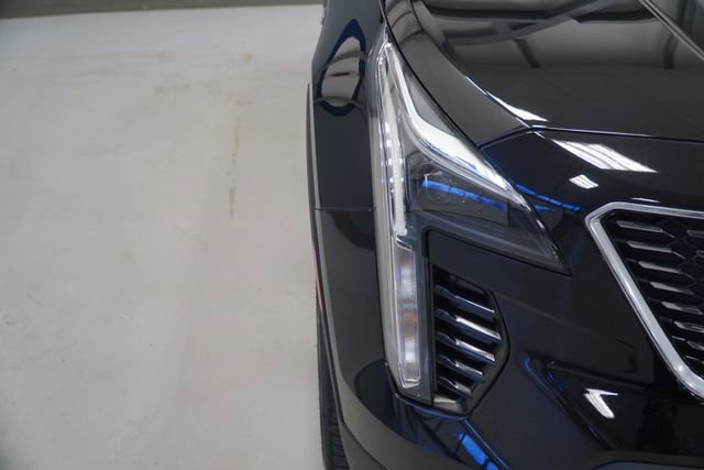 Used 2022 Cadillac XT4 Luxury w/ Cold Weather Package image 10