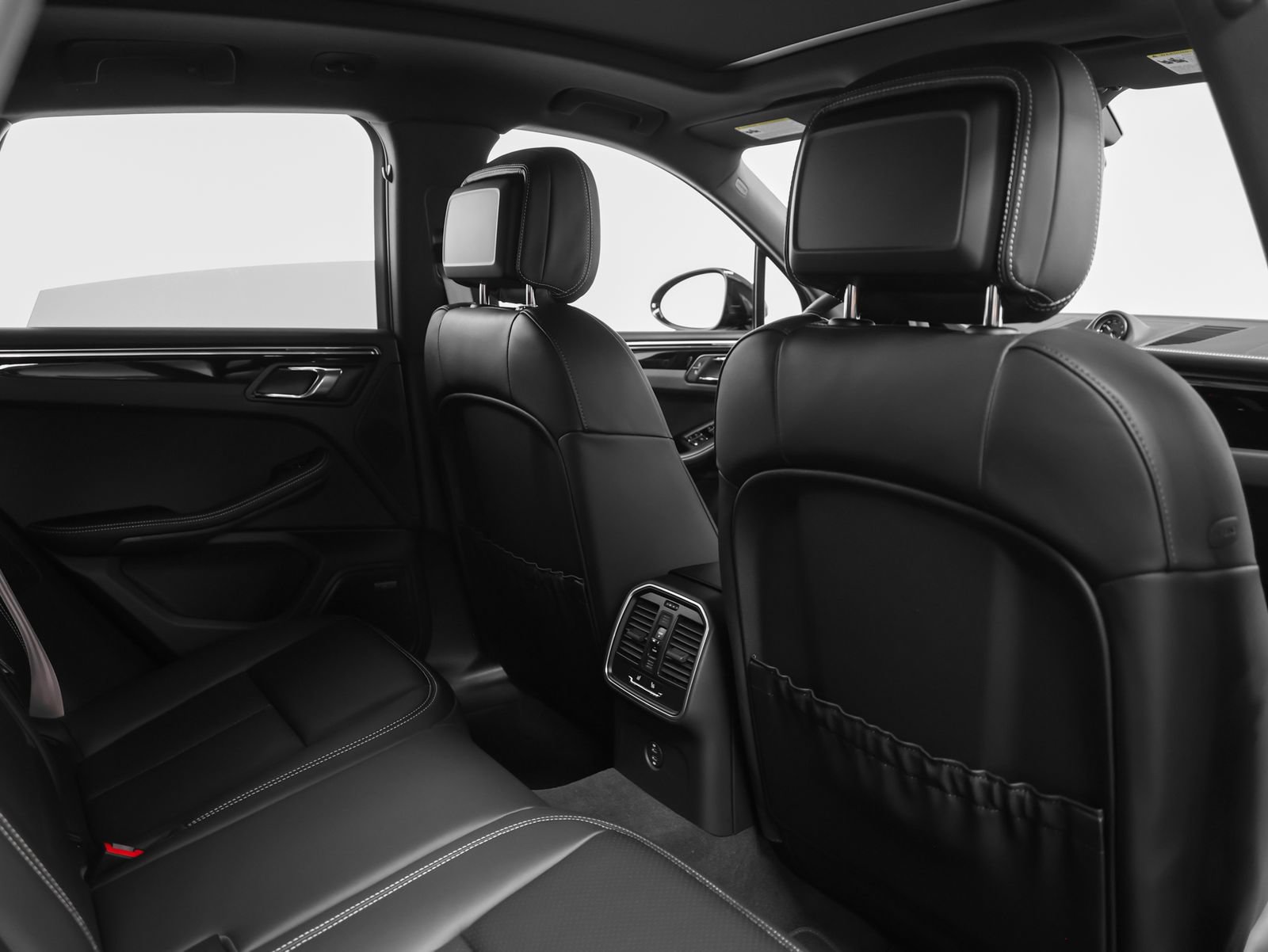 New 2026 Porsche Macan S AWD/4WD image 29