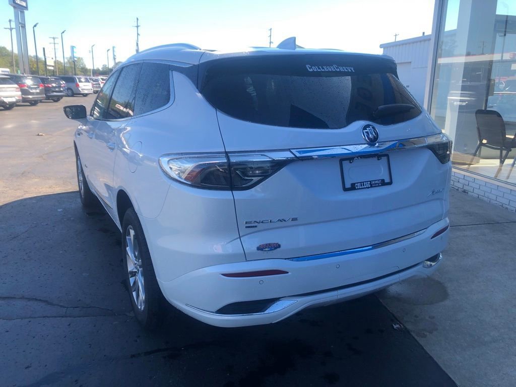 Used 2023 Buick Enclave Avenir w/ Avenir Technology Package image 8