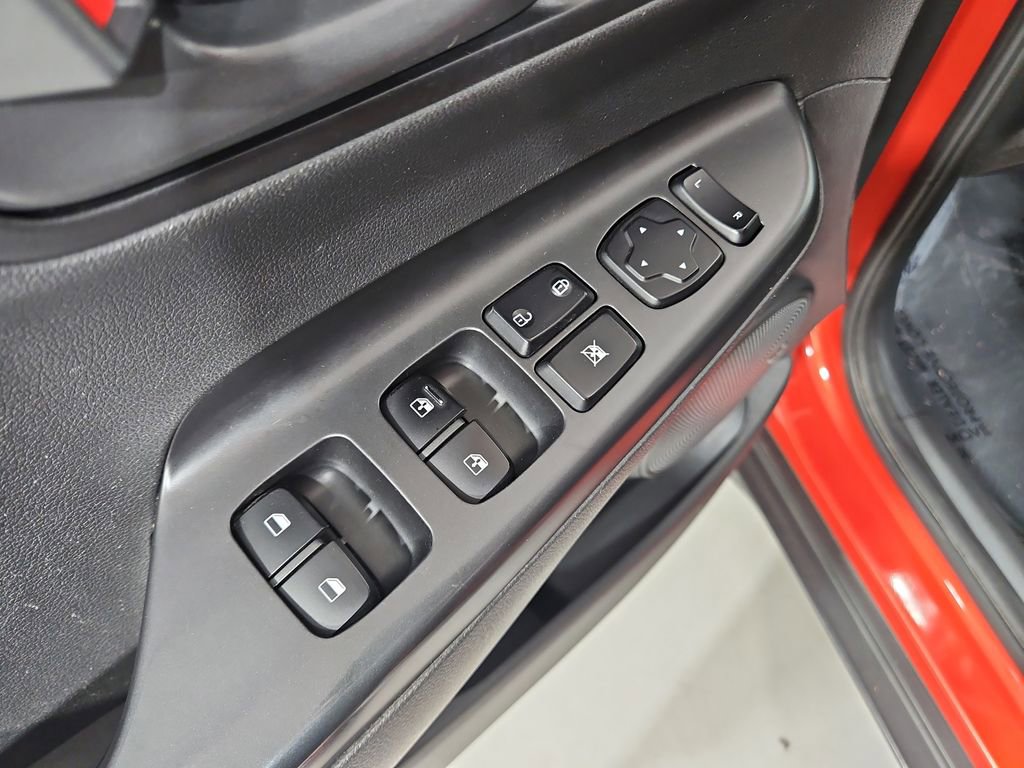 Used 2020 Hyundai Kona SEL Plus image 12