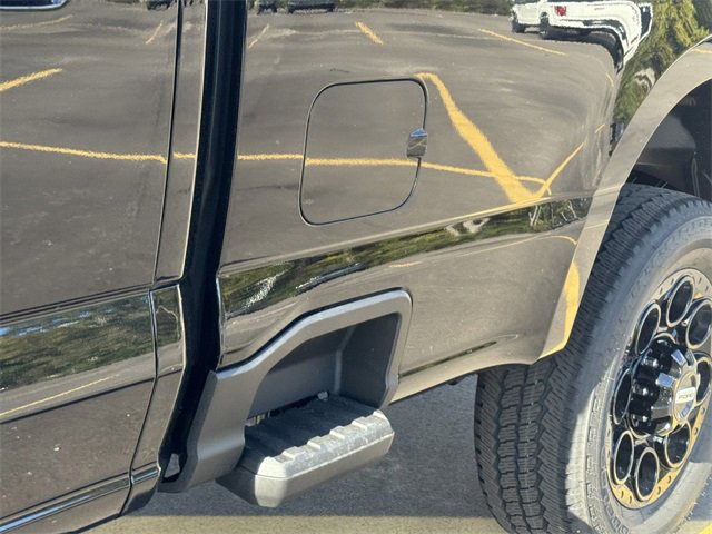 New 2026 Ford F250 Lariat w/ Black Appearance Package image 10