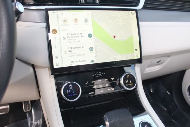 Used 2023 Jaguar F-PACE SVR image 17