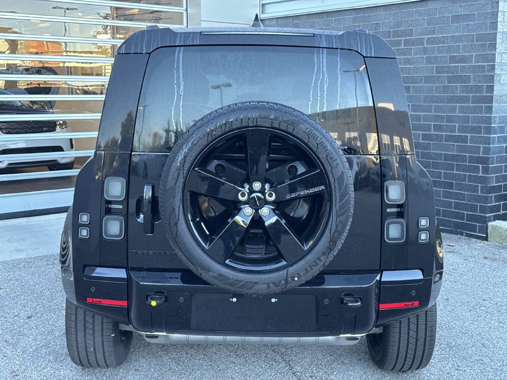 New 2026 Land Rover Defender 110 X-Dynamic SE AWD/4WD image 5