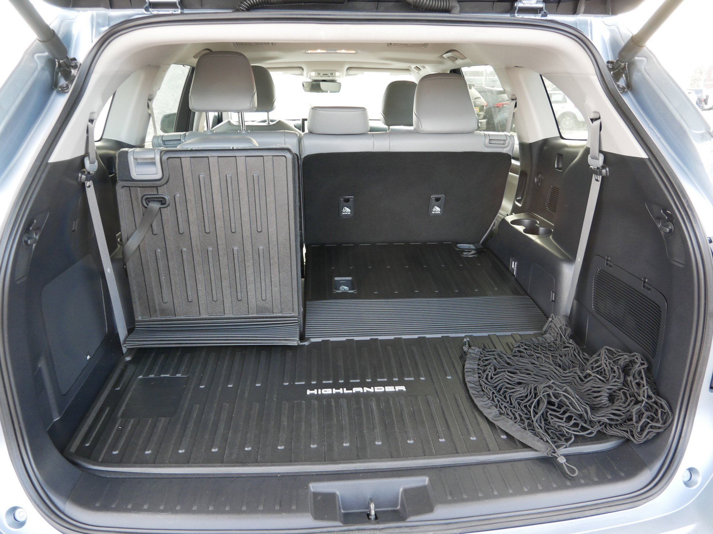 Used 2024 Toyota Highlander Limited image 18