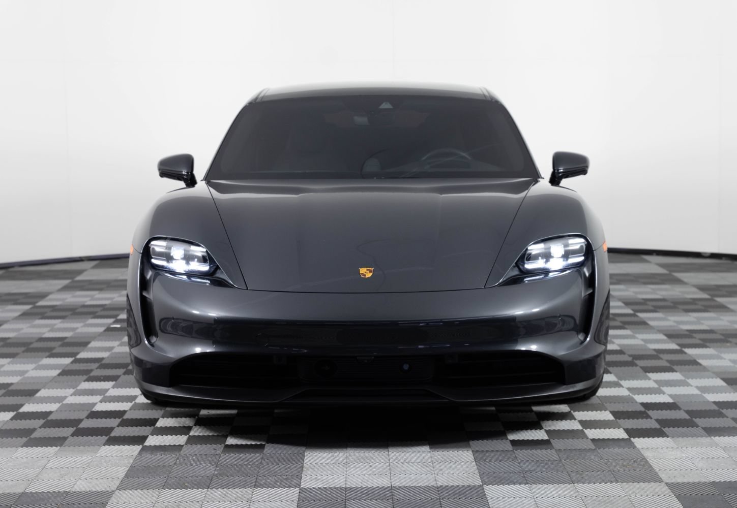 Used 2023 Porsche Taycan 4S w/ Premium Package AWD/4WD image 11