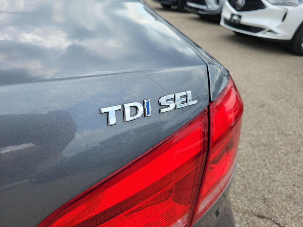 Used 2014 Volkswagen Passat TDI SEL Premium FWD image 7