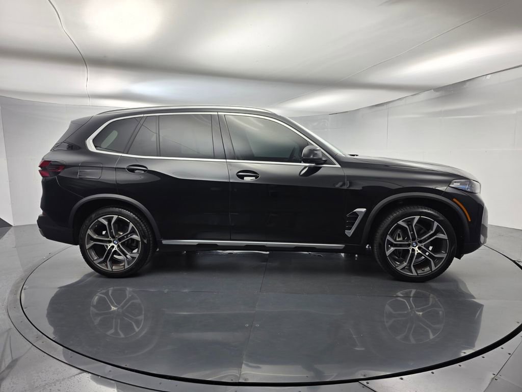 Used 2025 BMW X5 sDrive40i w/ Parking Assistance Package RWD video 3