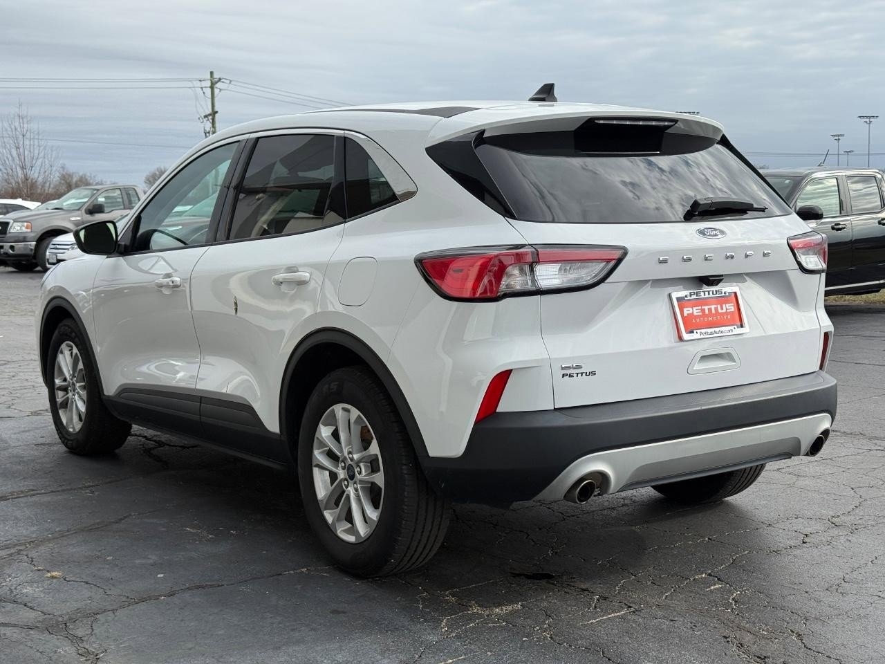 Used 2022 Ford Escape SE image 5