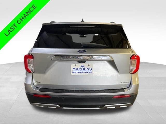 Used 2021 Ford Explorer XLT w/ Equipment Group 202A image 5