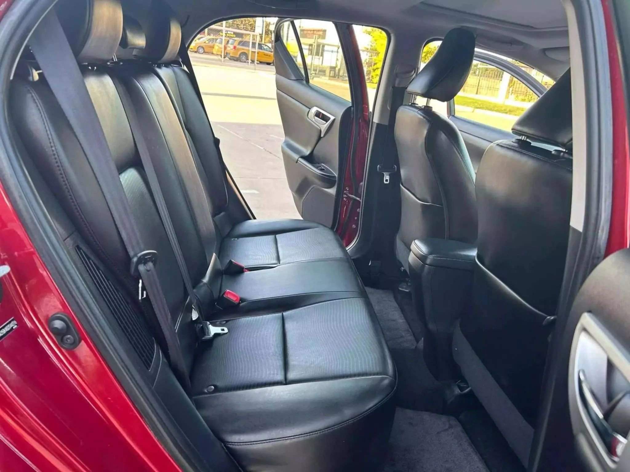 Used 2011 Lexus CT 200h Premium image 25