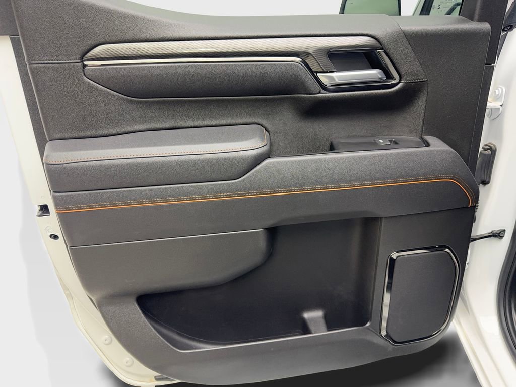 Used 2025 GMC Sierra 1500 AT4 image 39
