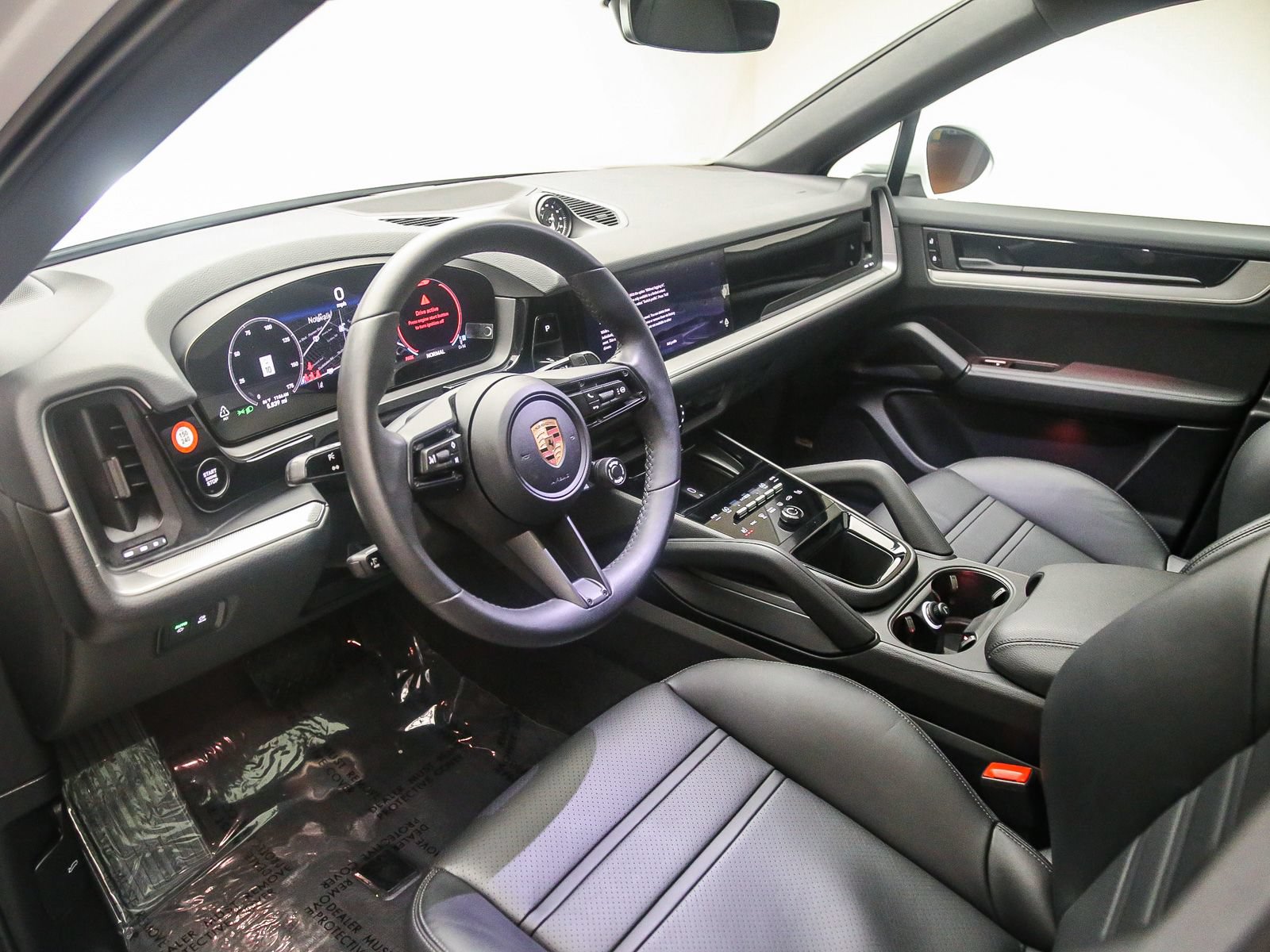 Certified 2026 Porsche Cayenne Coupe AWD/4WD image 9