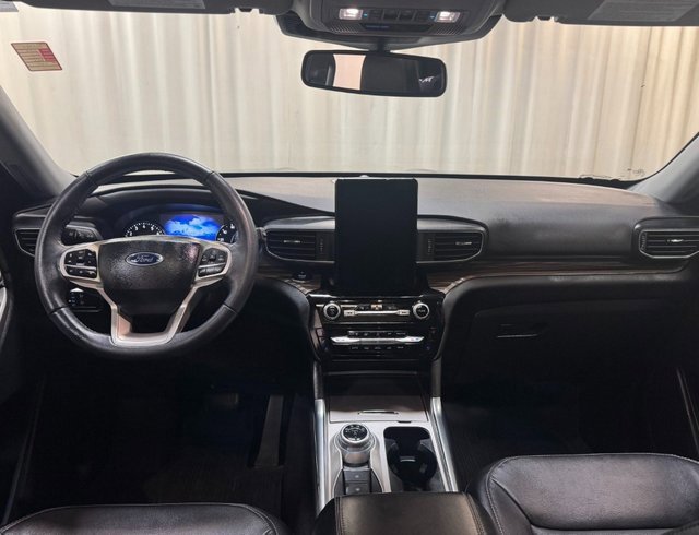 Used 2023 Ford Explorer Limited w/ Limited Technology Package image 34