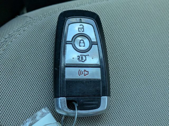 Used 2020 Ford Explorer XLT RWD image 28