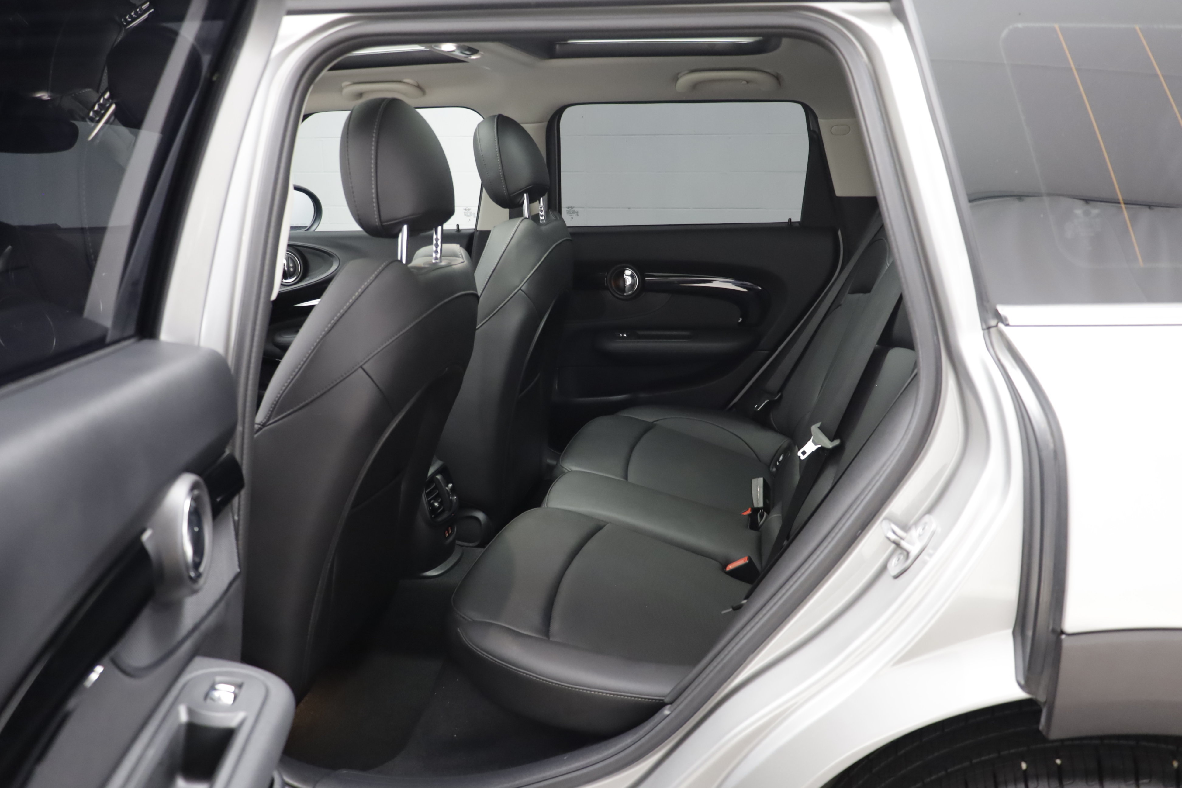 Certified 2024 MINI Cooper Clubman S AWD/4WD image 15