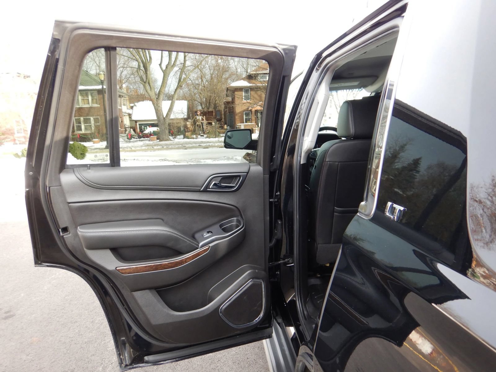 Used 2020 Chevrolet Tahoe LT AWD/4WD image 18