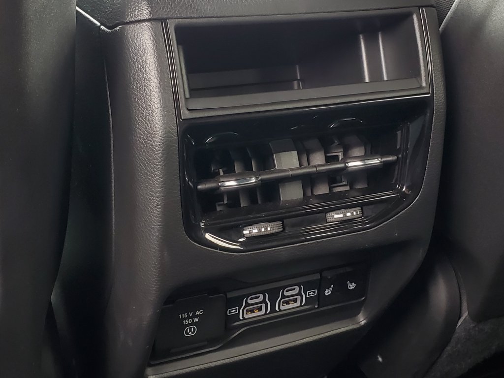 Used 2025 Jeep Grand Cherokee Limited AWD/4WD image 26