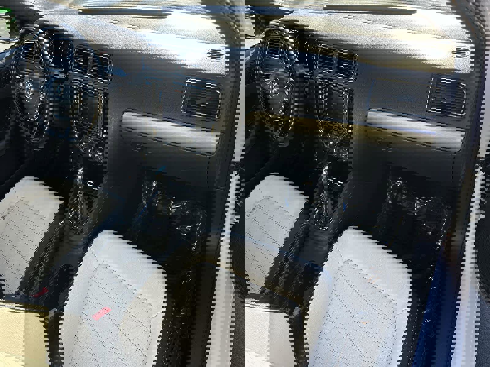 Used 2016 Volkswagen Jetta Sport image 12