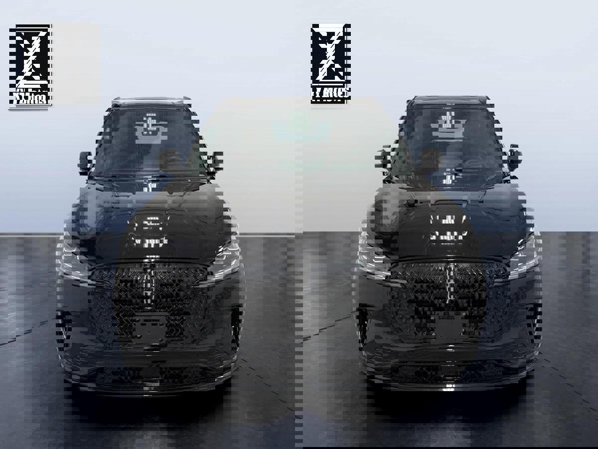 Used 2025 Lincoln Aviator Reserve w/ Jet Appearance Package image 8