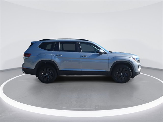 New 2026 Volkswagen Atlas SE image 2