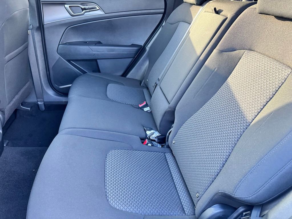 New 2026 Kia Sportage LX image 23