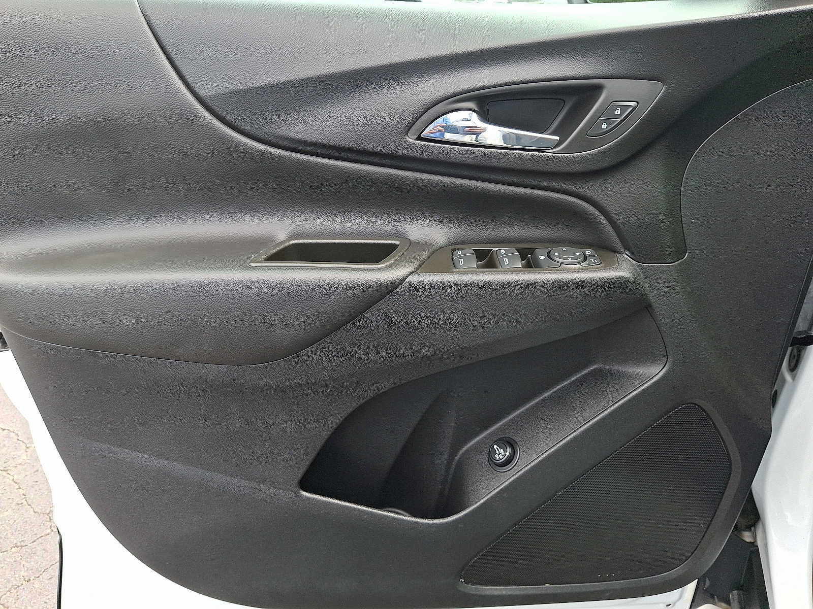 Used 2023 Chevrolet Equinox LT AWD/4WD image 12