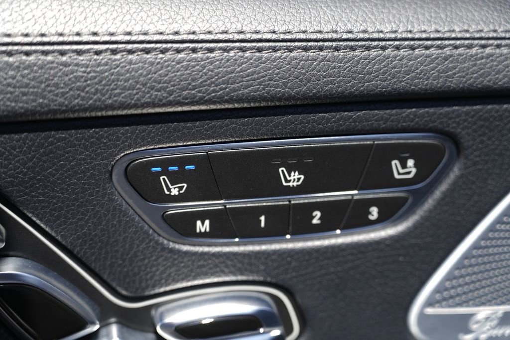 Used 2015 Mercedes-Benz S 550 Sedan image 25