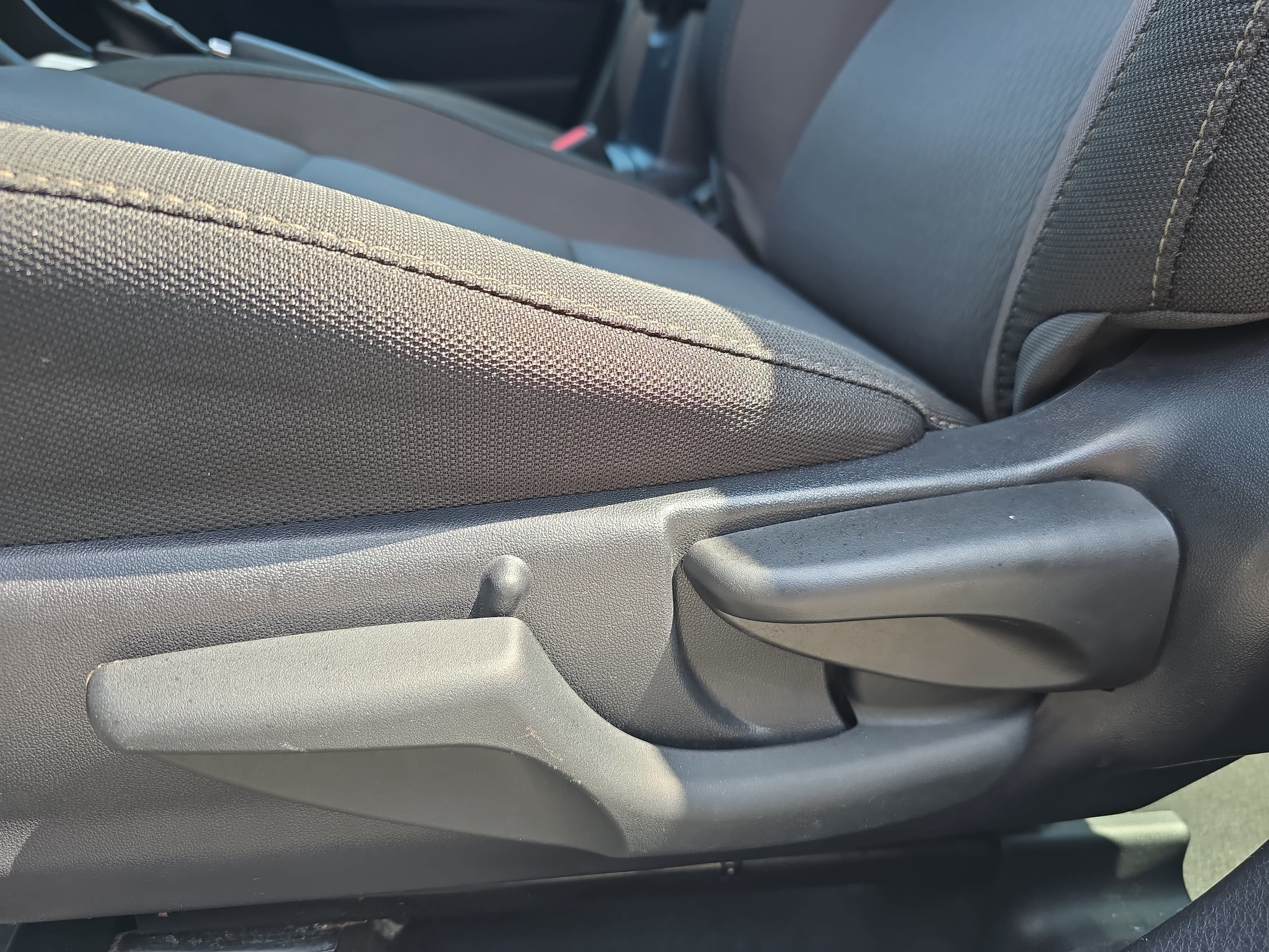 Used 2019 Toyota Corolla LE FWD image 26