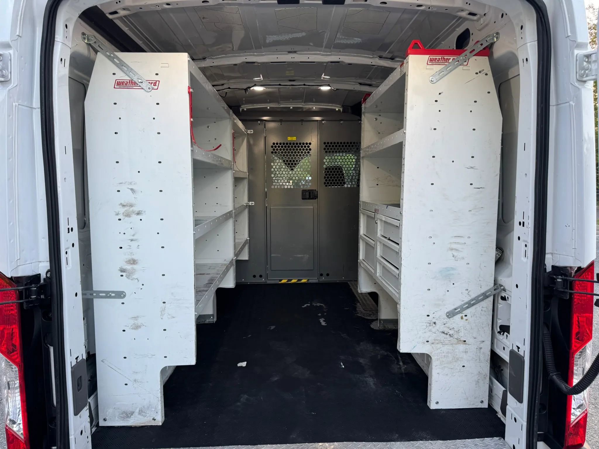 Used 2020 Ford Transit 250 Medium Roof RWD image 20