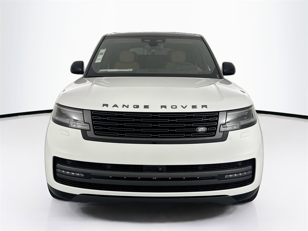 New 2025 Land Rover Range Rover SE image 2