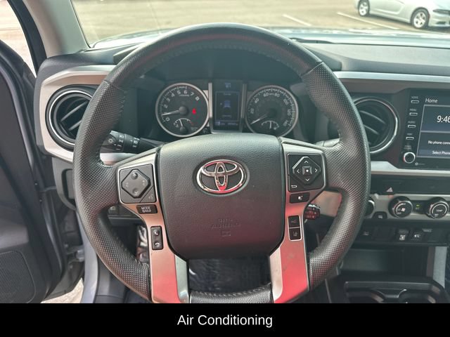 Used 2020 Toyota Tacoma SR5 AWD/4WD image 7