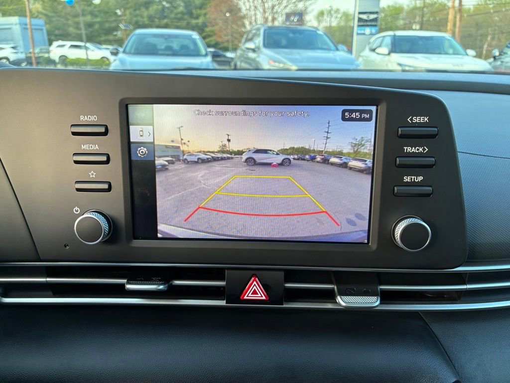 Used 2024 Hyundai Elantra SE FWD image 29