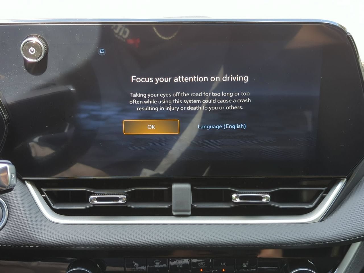 New 2027 Chevrolet Equinox LT FWD image 14