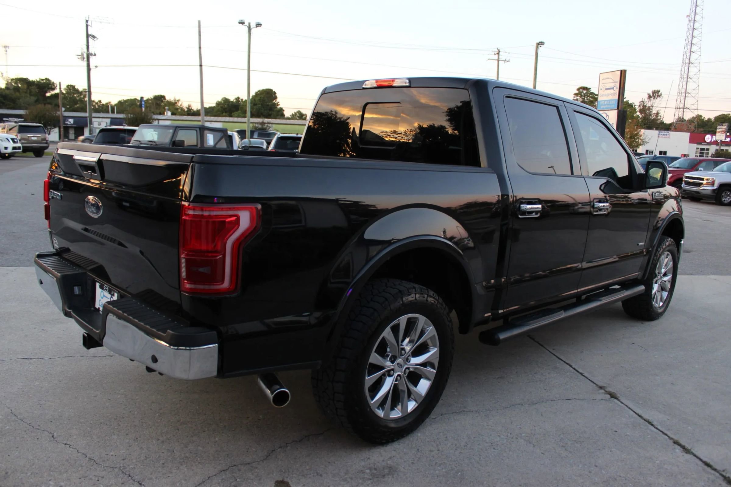 Used 2017 Ford F150 Lariat image 5