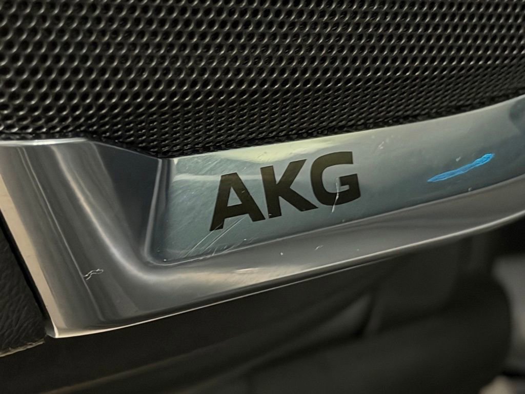 Used 2024 Cadillac Escalade ESV Premium Luxury image 22