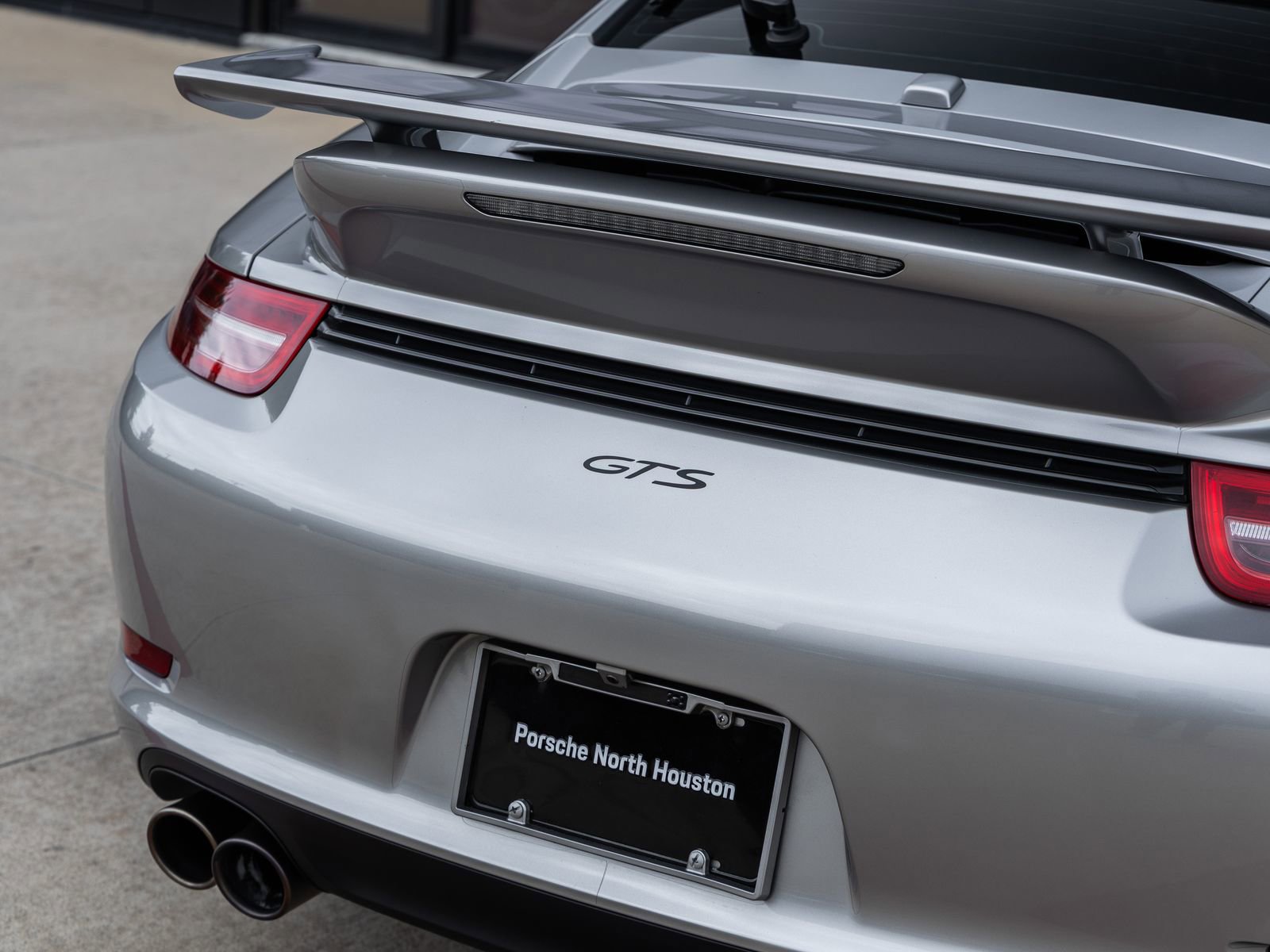 Used 2016 Porsche 911 Carrera GTS RWD image 16