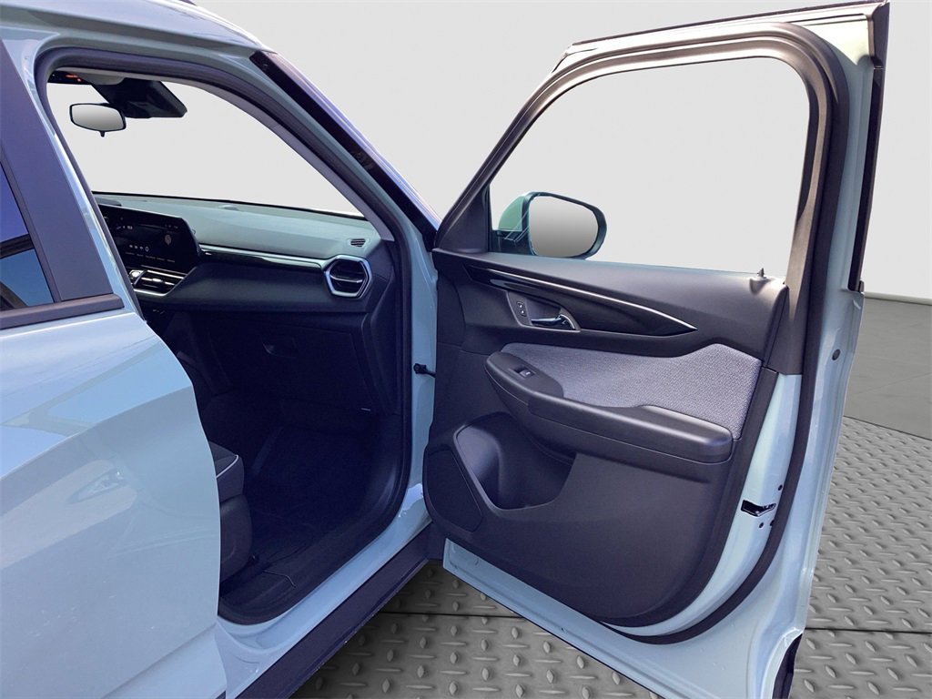 New 2026 Chevrolet TrailBlazer LT w/ LT Cold Weather Package image 31