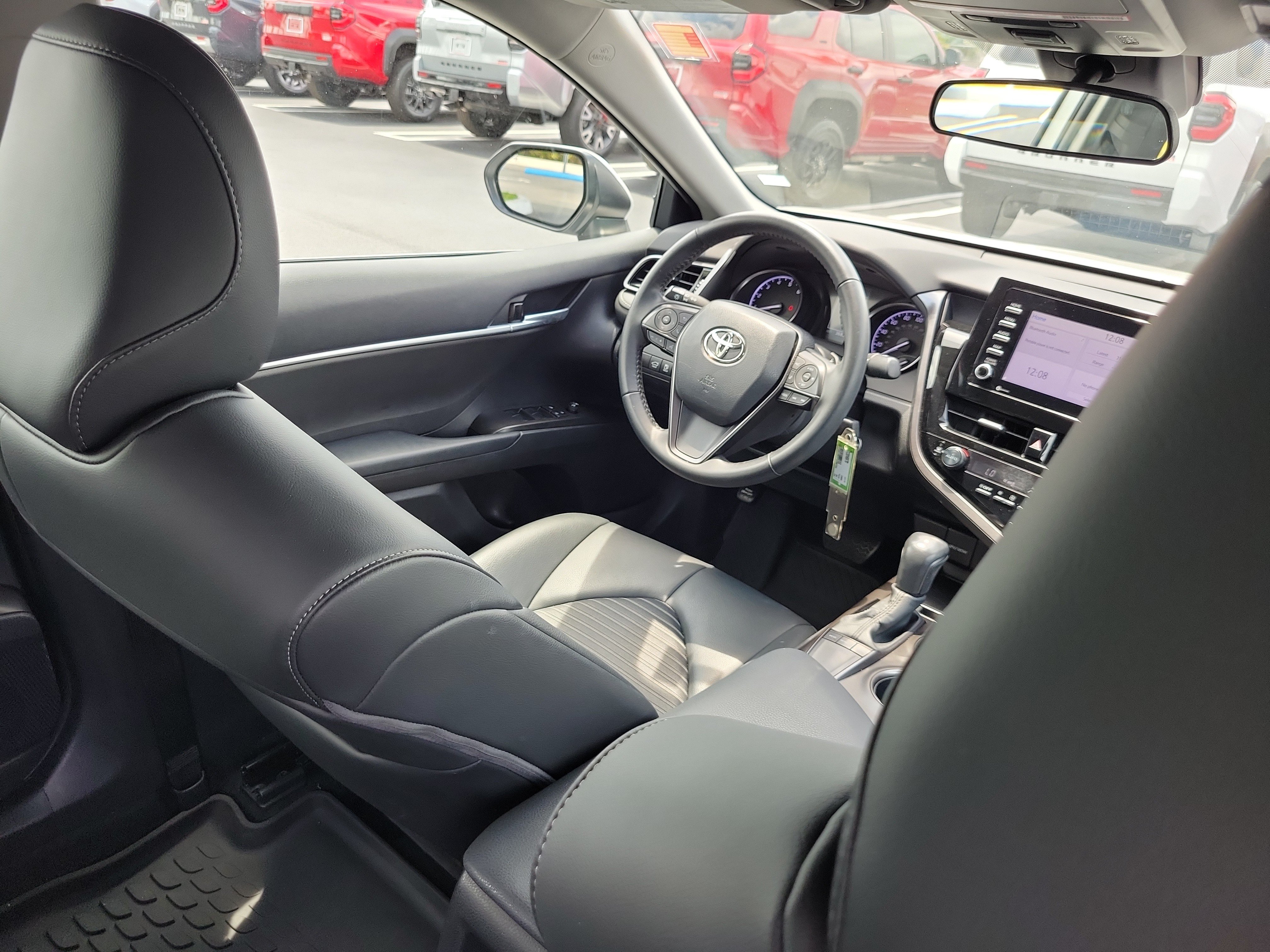 Used 2023 Toyota Camry SE FWD image 15